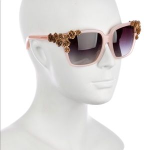Luxury Dolce&Gabbana oversize sunglasses